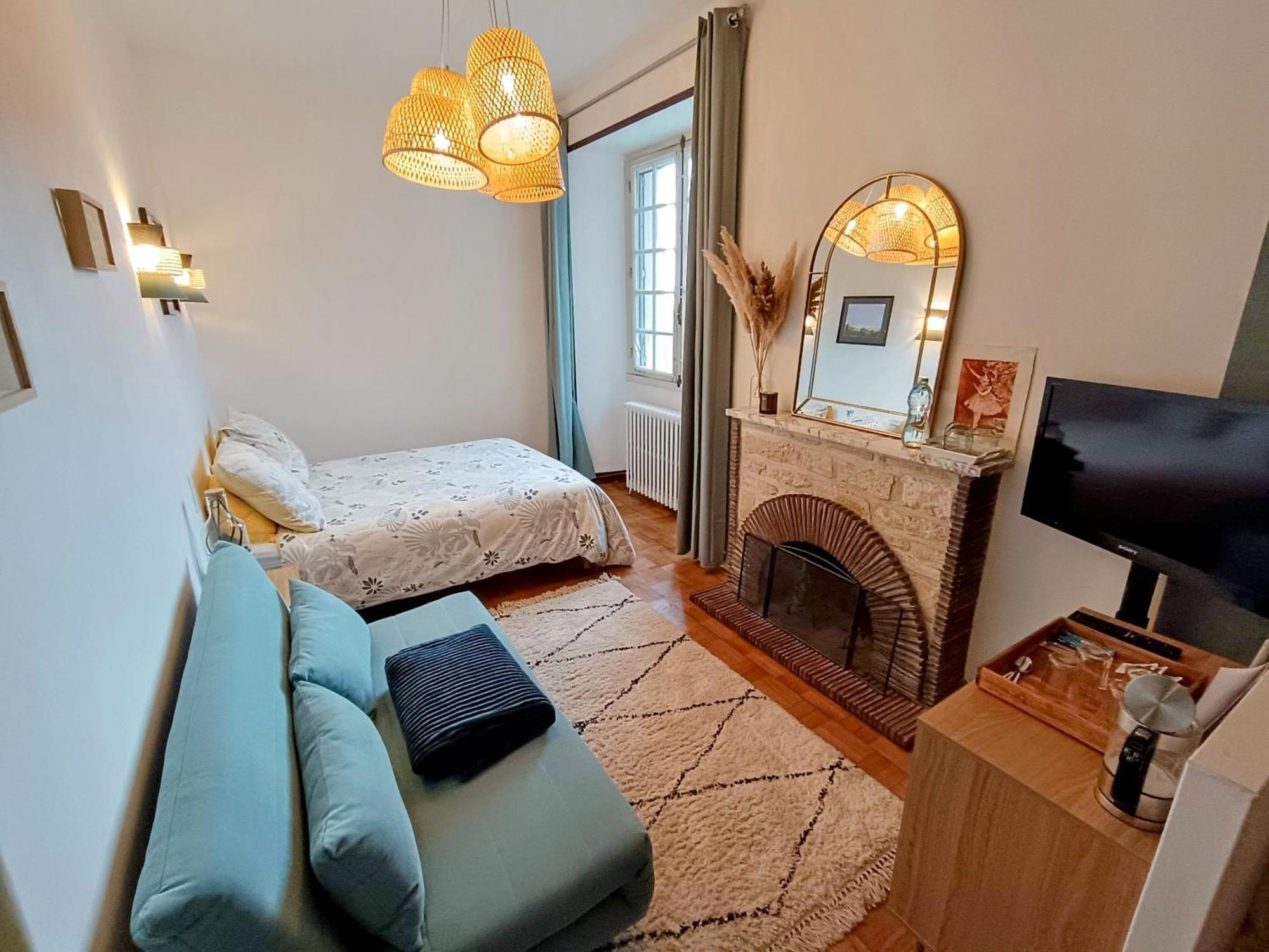 Thiviers La Fontaine Du Mas Bed & Breakfast エクステリア 写真